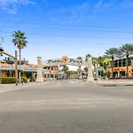 Boardwalk Beach Resort #1402 By Book That Condo